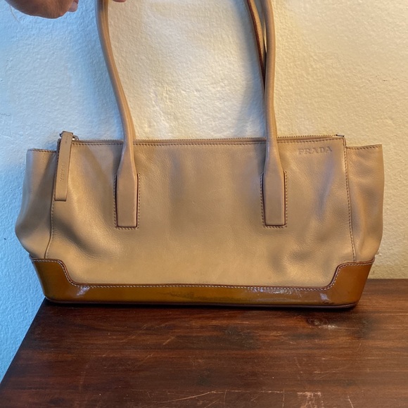 Vintage 90’s PRADA Handbag *HARD to FIND* - Picture 9 of 10